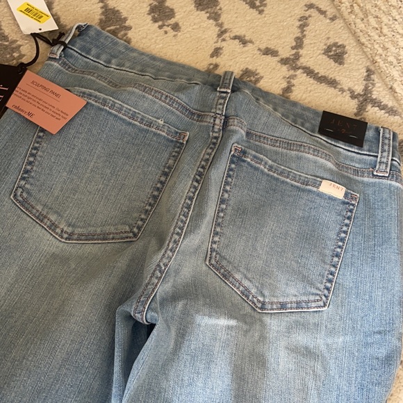 Jen 7 Jeans - Picture 7 of 7